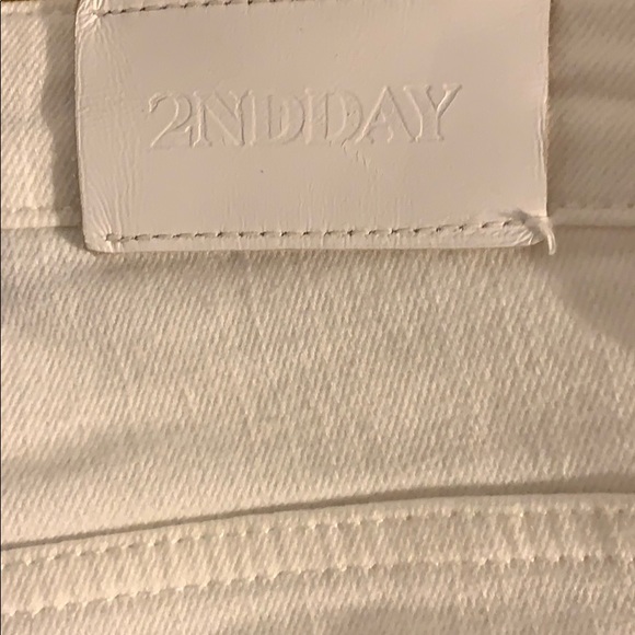 EUC ASOS 2nd Day white jeans, size 32 - Picture 8 of 8